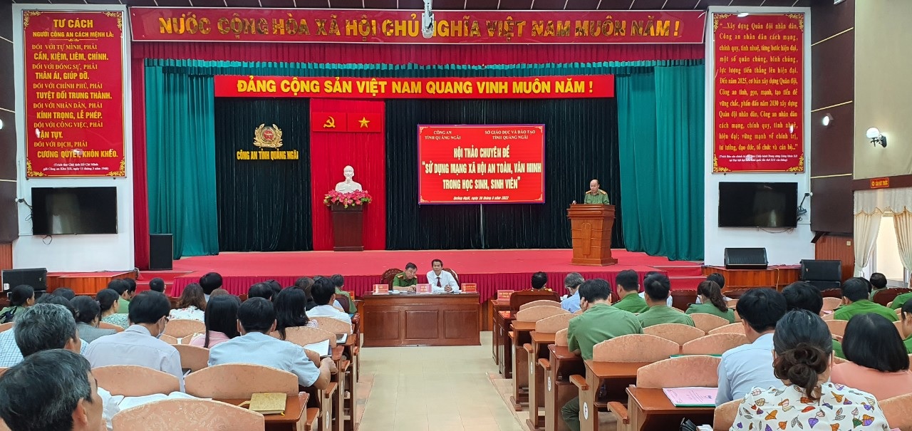 Hội thảo Chuyên đề “Sử dụng mạng xã hội an toàn, văn minh trong học sinh, sinh viên”