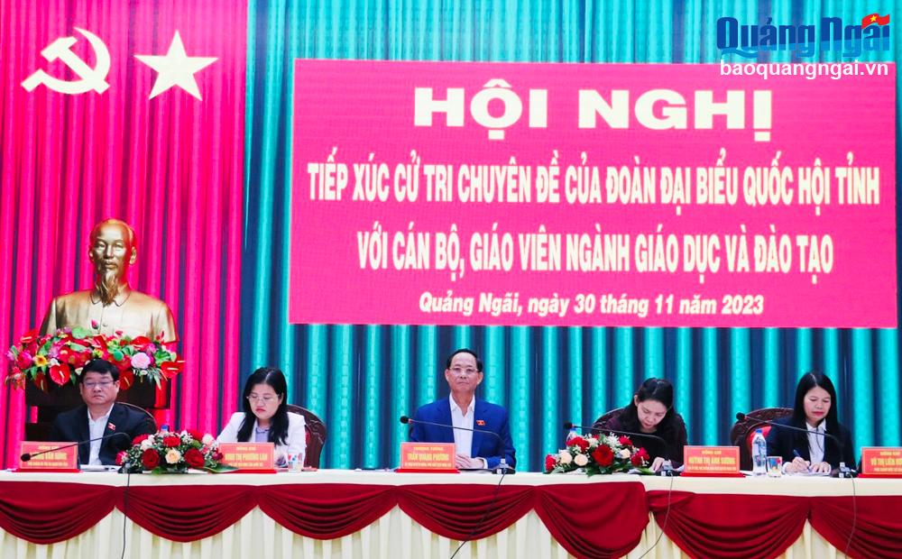 Phó Chủ tịch Quốc hội Trần Quang Phương: Quốc hội mong muốn lắng nghe các ý kiến, kiến nghị của giáo viên