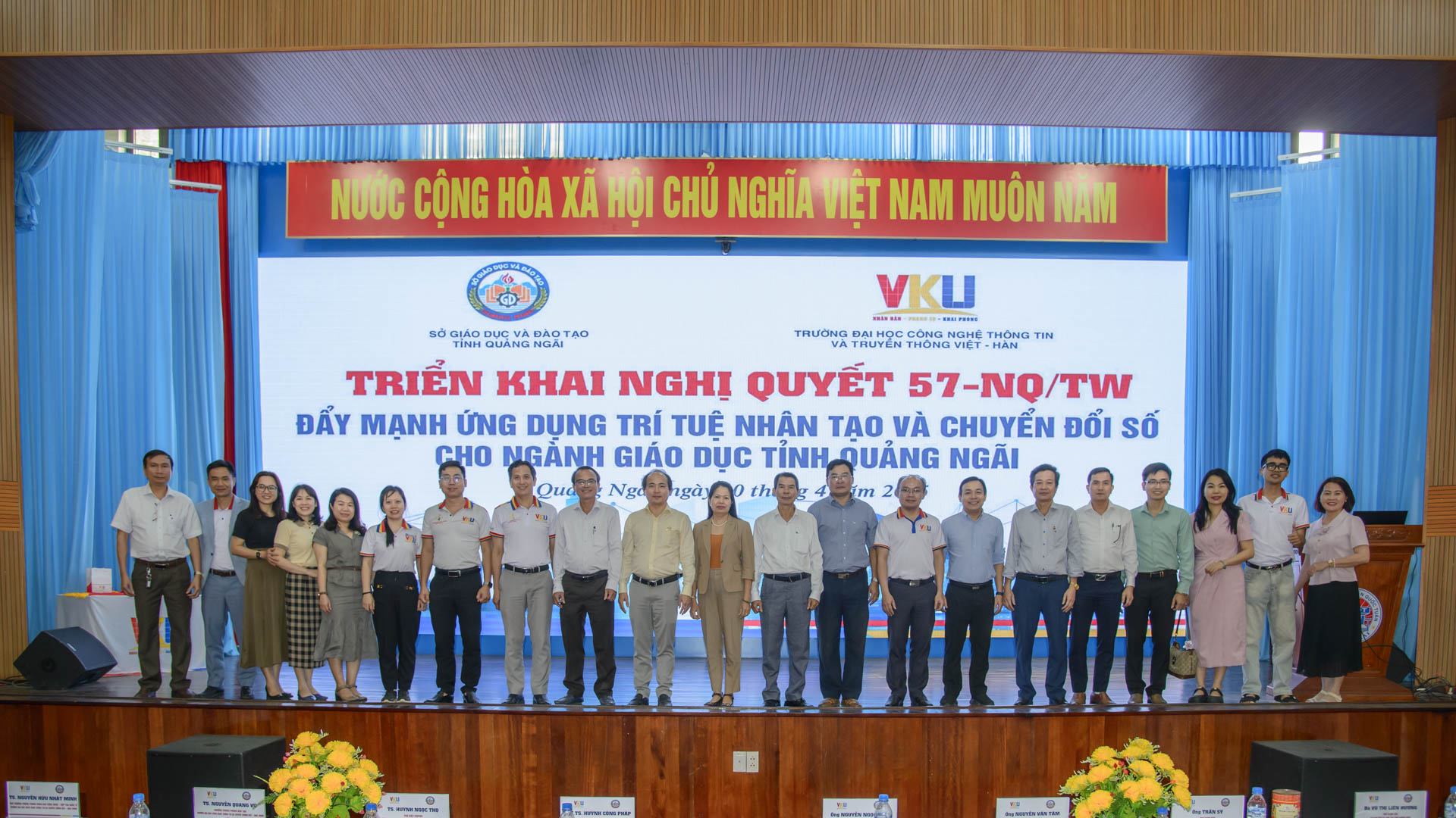 Trường Đại học Công nghệ Thông tin và Truyền thông Việt – Hàn (VKU), Đại học Đà Nẵng phối hợp Sở GD&ĐT tỉnh Quảng Ngãi triển khai Nghị quyết 57-NQ/TW: Thúc đẩy ứng dụng trí tuệ nhân tạo và chuyển đổi số trong giáo dục
