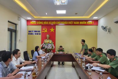 Làm việc với Đoàn kiểm tra Ban Chỉ đạo 138 mô hình”Trường học văn minh, học sinh, sinh viên thân thiện”