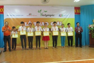 Trao thưởng cho học sinh đạt thành tích tại Cuộc thi Giải Toán qua Internet – ViOlympic năm học 2013-2014